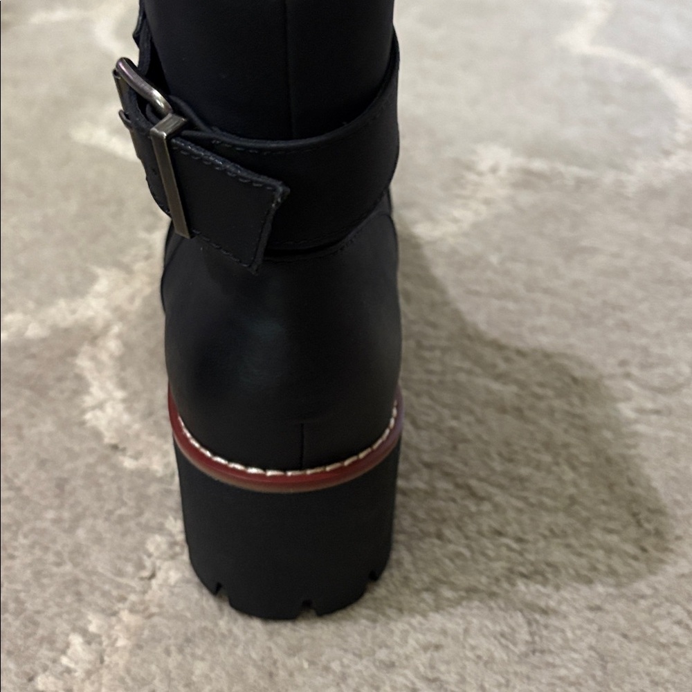 Aqua College Desiree Lug nubuck black ankle chunky boot Size 7 - Picture 6 of 17